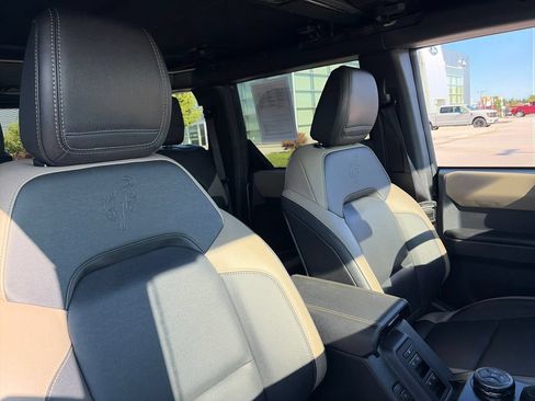 Used 2025 Ford Bronco Big Bend AWD/4WD image 13