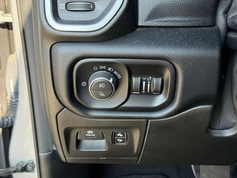 Used 2019 RAM 1500 Big Horn AWD/4WD image 20