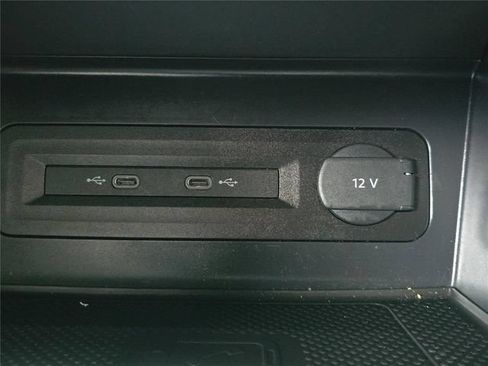 Used 2023 Volkswagen Atlas SE w/ Black Wheel Package FWD image 25