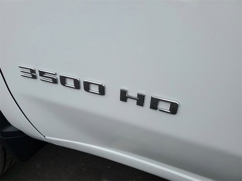 Used 2022 Chevrolet Silverado 3500 LT image 33