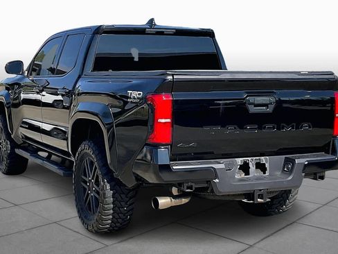 Used 2025 Toyota Tacoma TRD Sport image 12