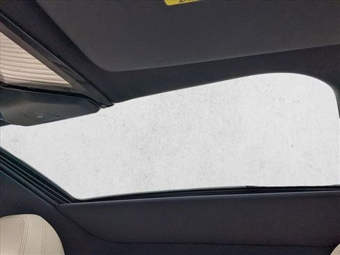 Used 2023 BMW 430i Coupe w/ M Sport Package image 16