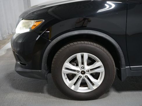 Used 2015 Nissan Rogue S image 5