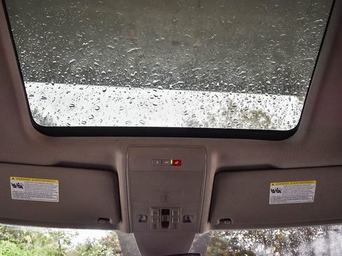 Used 2021 Volkswagen Atlas SEL Premium image 15