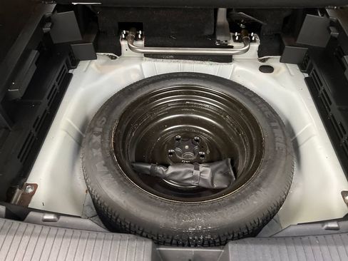 Used 2024 Nissan Rogue S FWD image 38