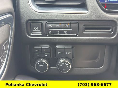 Used 2023 Chevrolet Suburban Z71 w/ Luxury Package AWD/4WD image 13