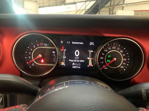 Used 2021 Jeep Wrangler Unlimited Rubicon AWD/4WD image 29