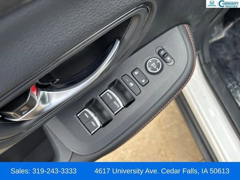New 2026 Honda HR-V Sport image 17