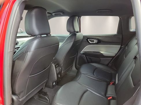 Used 2025 Jeep Compass Limited AWD/4WD image 8