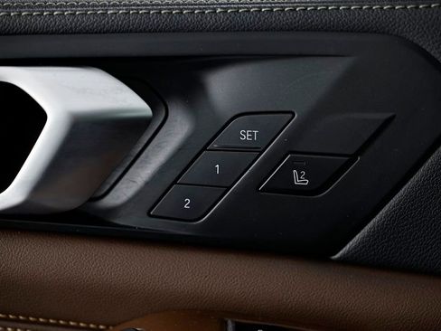 Used 2023 BMW X5 M50i w/ Climate Comfort Package image 18