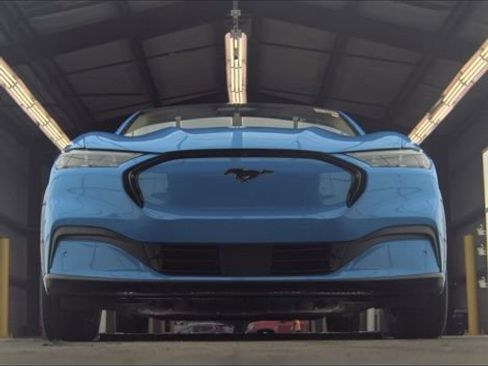 Used 2023 Ford Mustang Mach-E Premium image 16