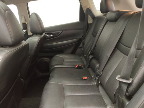 Used 2019 Nissan Rogue SL w/ Premium Package FWD image 18