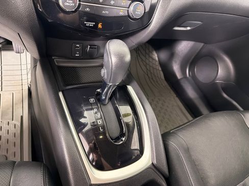 Used 2014 Nissan Rogue SL w/ SL Premium Package FWD image 18