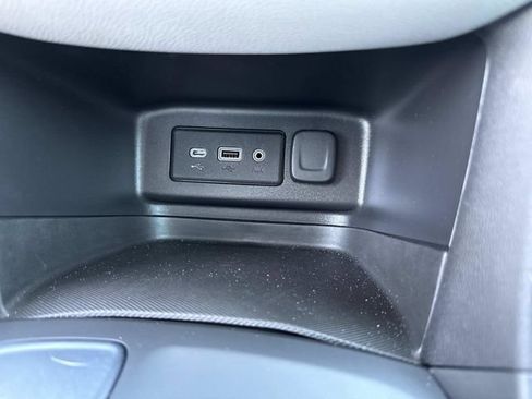 Used 2019 Chevrolet Equinox LS FWD image 26