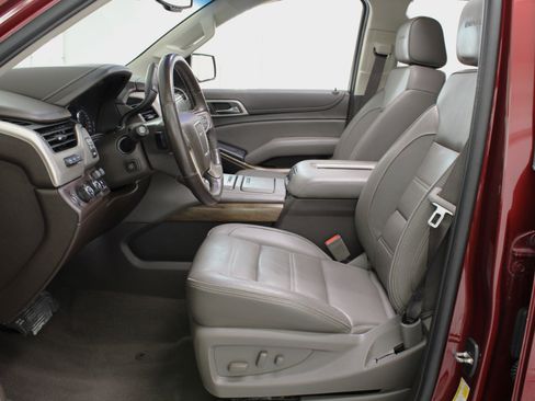 Used 2019 GMC Yukon Denali w/ Denali Ultimate Package image 35