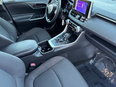 Used 2023 Toyota RAV4 LE image 15