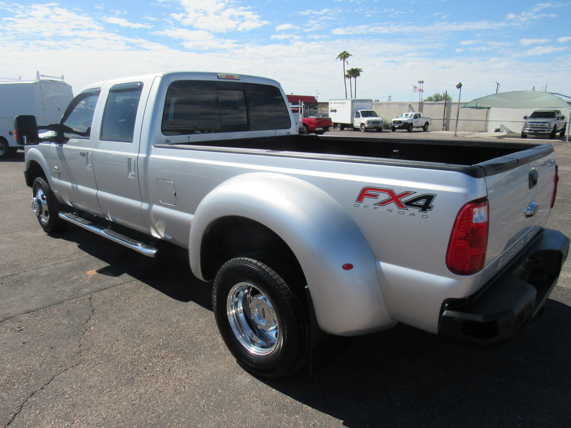 Used 2015 Ford F350 Lariat w/ Lariat Ultimate Package AWD/4WD image 8