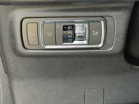 Used 2022 Lincoln Corsair Reserve AWD/4WD image 26