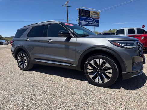 Used 2025 Ford Explorer Platinum w/ LUX Leather Package AWD/4WD image 11