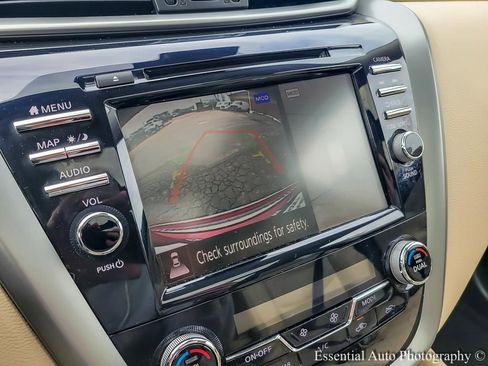 Used 2023 Nissan Murano SL w/ SL Moonroof Package image 16