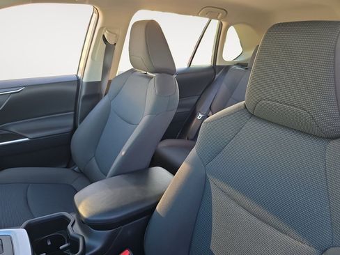 Certified 2025 Toyota RAV4 LE image 9