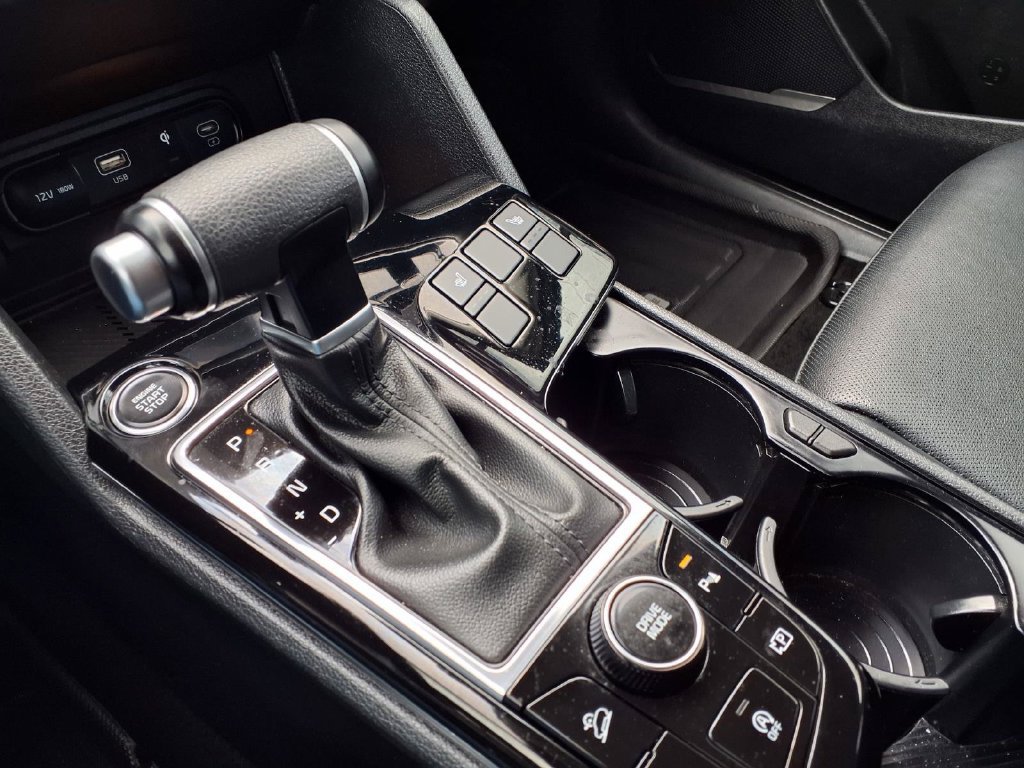 Certified 2025 Kia Sportage EX FWD image 19