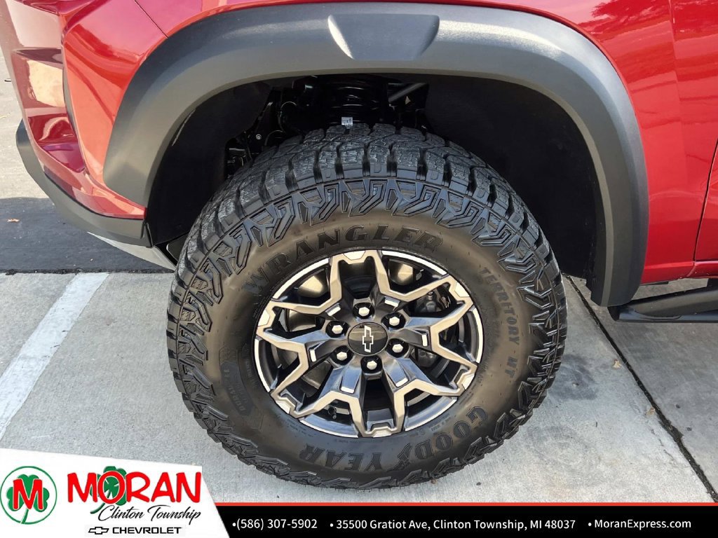 Certified 2026 Chevrolet Colorado ZR2 w/ Technology Package AWD/4WD image 12