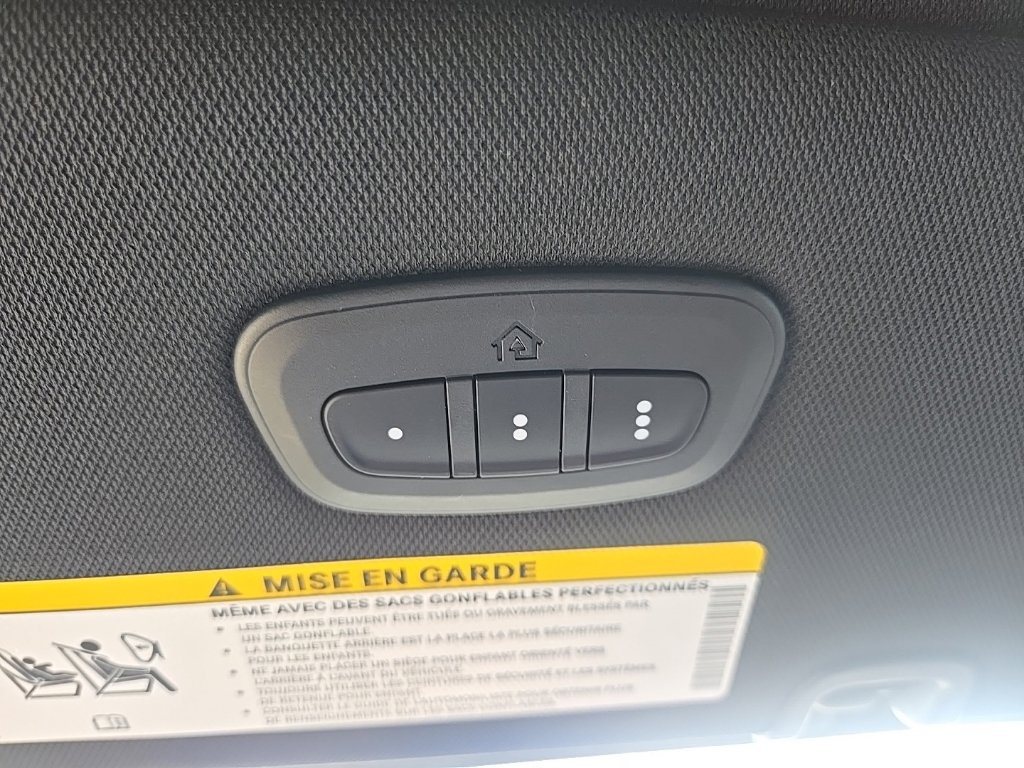New 2027 Chrysler Pacifica Select w/ Family Tech Group FWD image 72