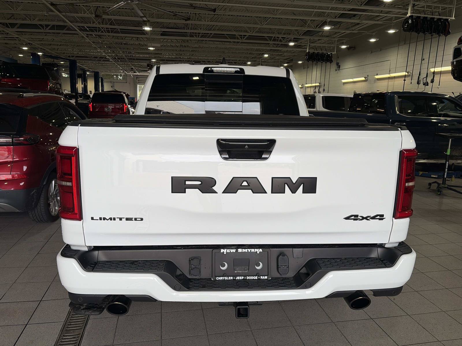 Used 2025 RAM 1500 Limited AWD/4WD image 2