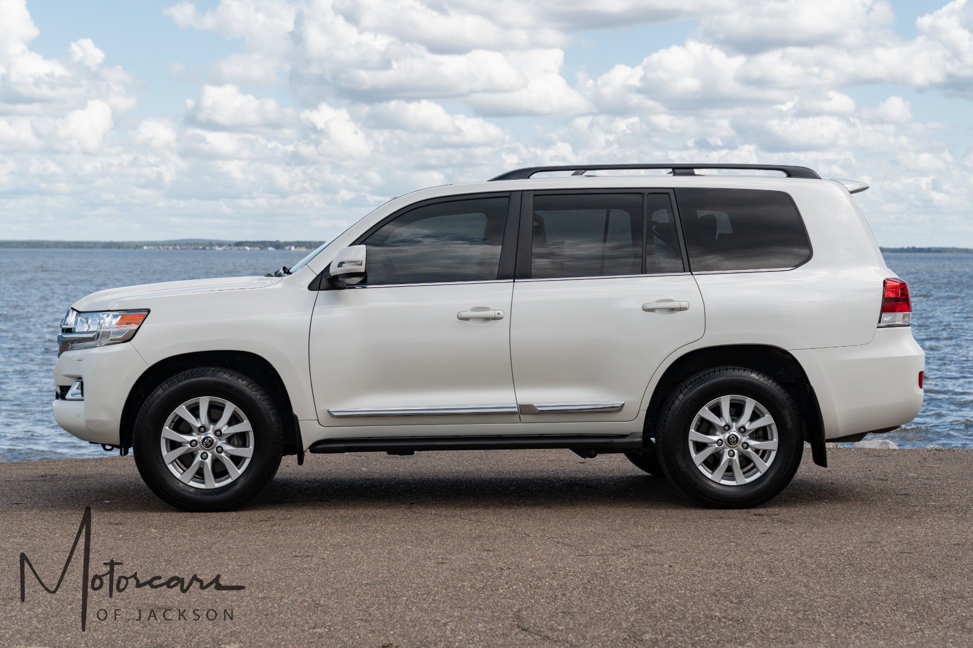 Used 2017 Toyota Land Cruiser AWD/4WD image 9