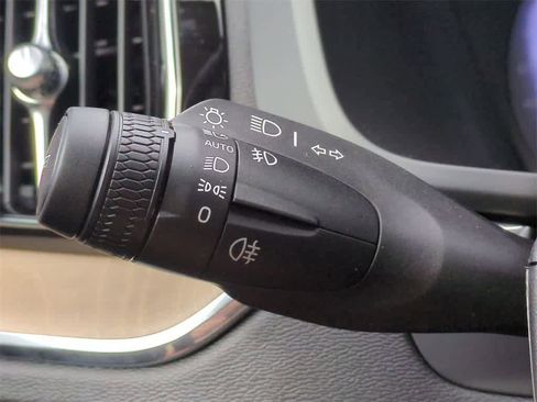 Used 2026 Volvo XC60 B5 Plus w/ Protection Package Premier image 27