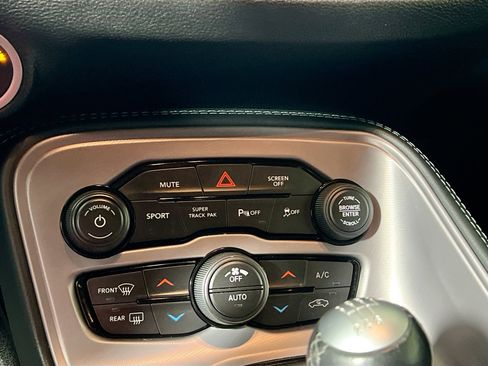 Used 2023 Dodge Challenger R/T w/ Blacktop Package image 27