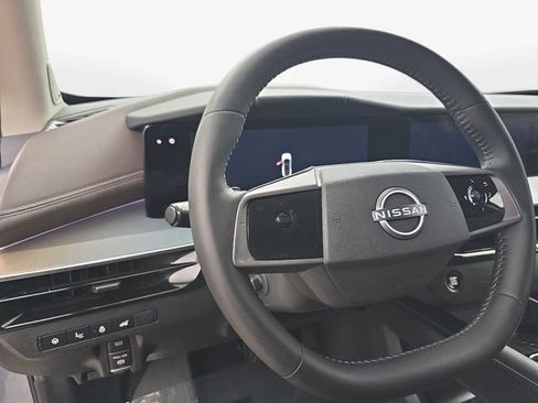 Used 2025 Nissan Murano Platinum AWD/4WD image 16