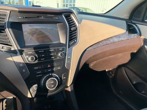 Used 2017 Hyundai Santa Fe Sport image 4