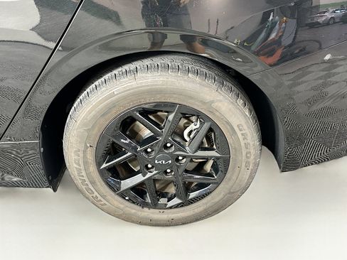 Used 2025 Kia K5 LXS image 11