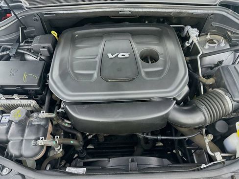 Used 2017 Jeep Grand Cherokee Laredo w/ Quick Order Package 23E image 32