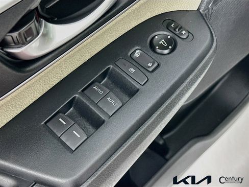 Used 2018 Honda CR-V EX image 17