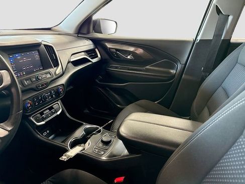 Used 2024 GMC Terrain SLE w/ Driver Convenience Package FWD image 23