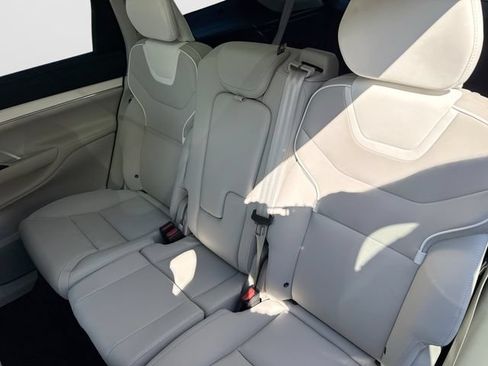 Used 2025 Volvo EX90 Ultra AWD/4WD image 28