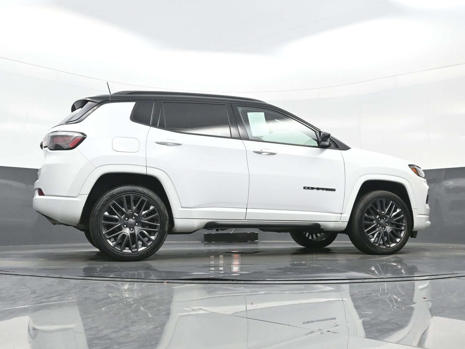 Used 2022 Jeep Compass High Altitude AWD/4WD image 37