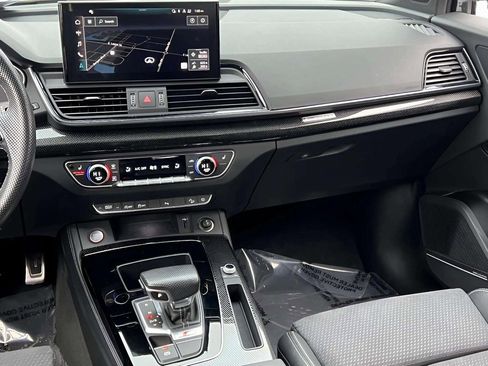 Used 2022 Audi SQ5 Premium Plus w/ Premium Plus Package image 28