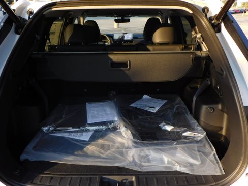 New 2025 Mitsubishi Outlander SE image 32