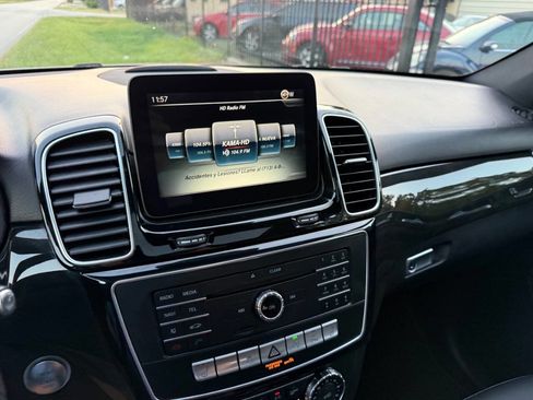 Used 2016 Mercedes-Benz GLE 300d 4MATIC image 40