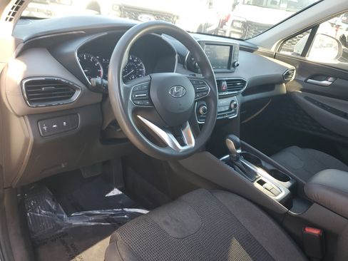Used 2020 Hyundai Santa Fe SE image 9