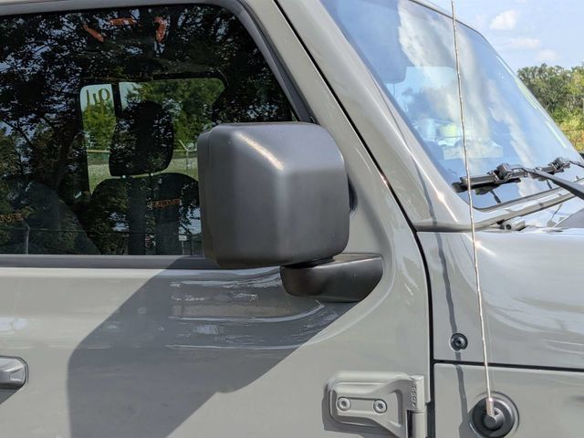 Used 2022 Jeep Gladiator Mojave w/ Trailer Tow Package AWD/4WD image 12