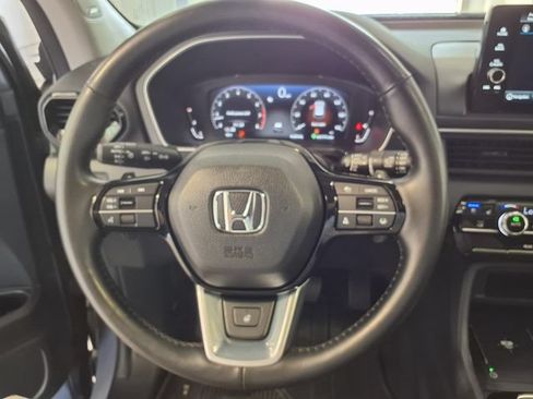 Used 2024 Honda Pilot Elite image 8