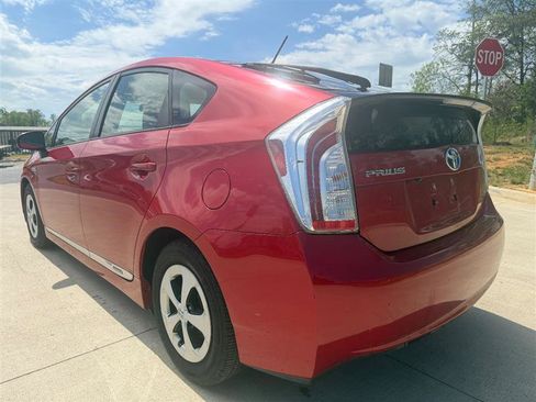 Used 2015 Toyota Prius Two image 3
