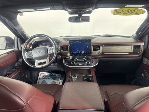 Used 2024 Ford Expedition Limited image 22