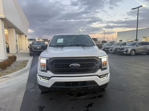 Used 2020 Ford Explorer XLT w/ Class III Trailer Tow Package image 3