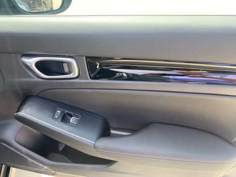 Certified 2025 Honda Civic Sport Touring image 35